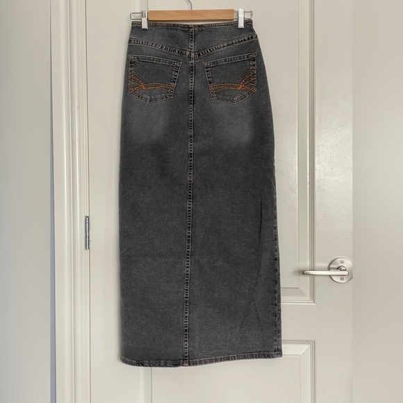 H&M Divided Black Denim Maxi Skirt High Waisted Column Front Vent Size 2 - Picture 2 of 11